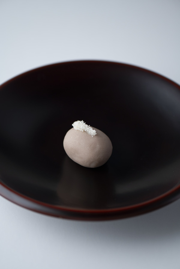 干支菓子「午」 ―春の馬 ―